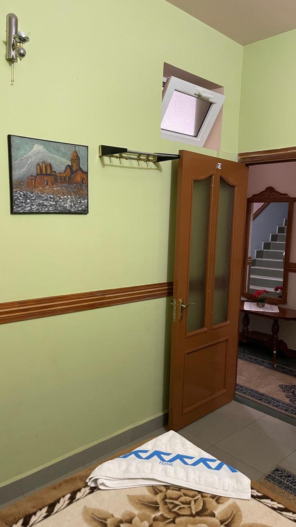 Citrus Guest House Yerevan Exterior photo